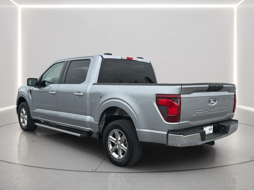 Used 2025 Silver Ford XLT image 15