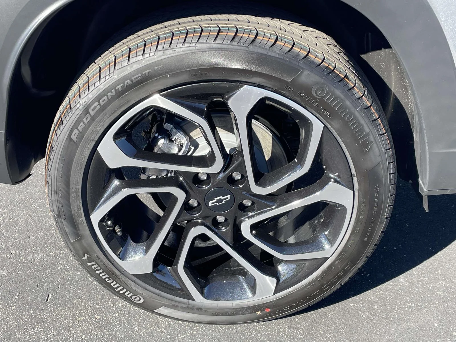 New 2026 Sterling Gray Metallic Chevrolet 2RS image 7
