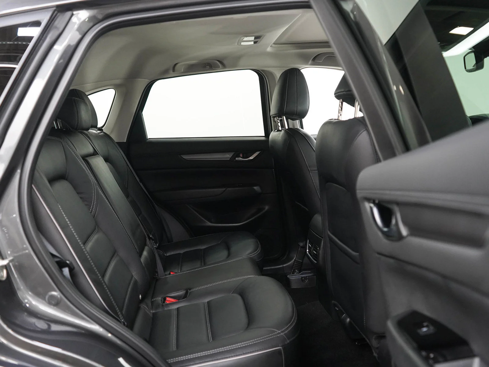 Used 2025 Machine Gray Metallic Mazda 2.5 S Preferred Package image 11