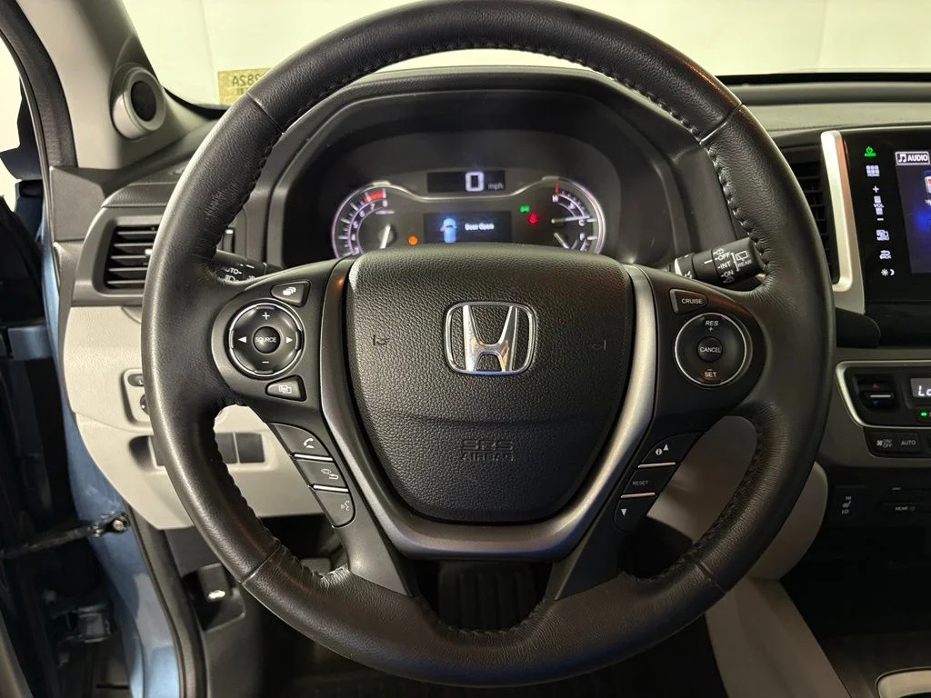 Used 2016  Honda EX-L image 19