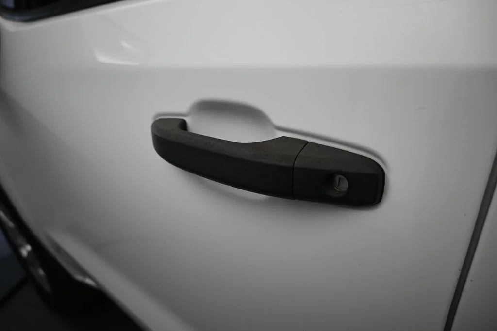 Used 2022 Summit White Chevrolet Custom image 33