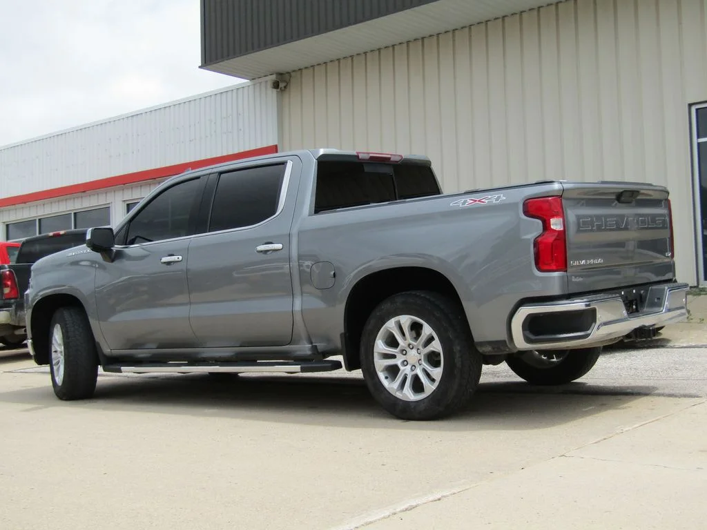 Used 2022 Gray Chevrolet LTZ image 10