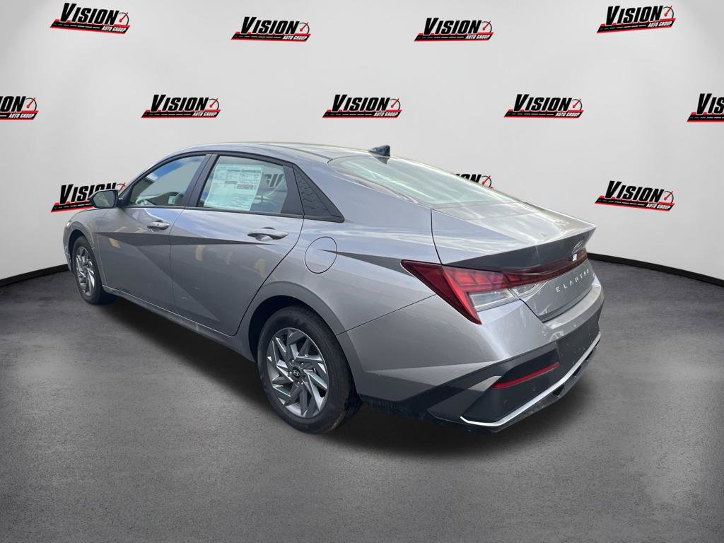 Certified Used 2025 Silver Hyundai Blue image 3