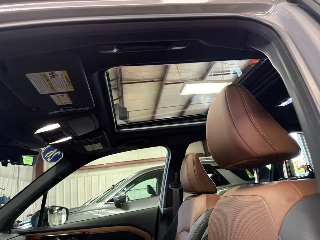 Used 2026 Beige Subaru Touring image 13