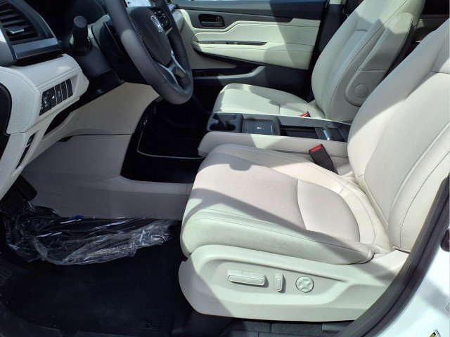 2026 Honda Odyssey EX-L - Photo 18