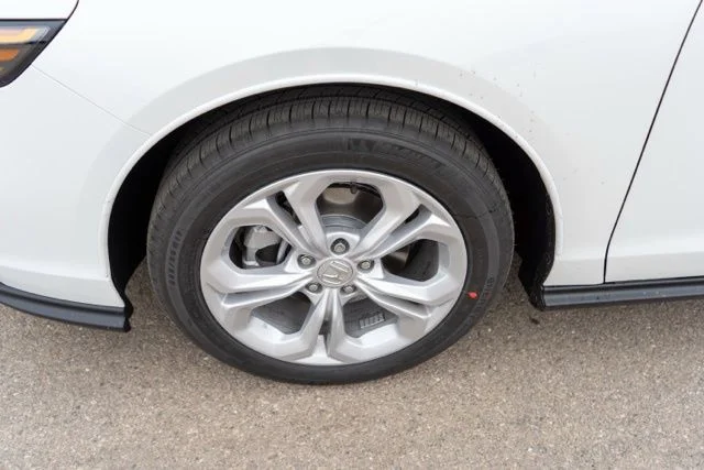 Used 2024  Honda LX image 12