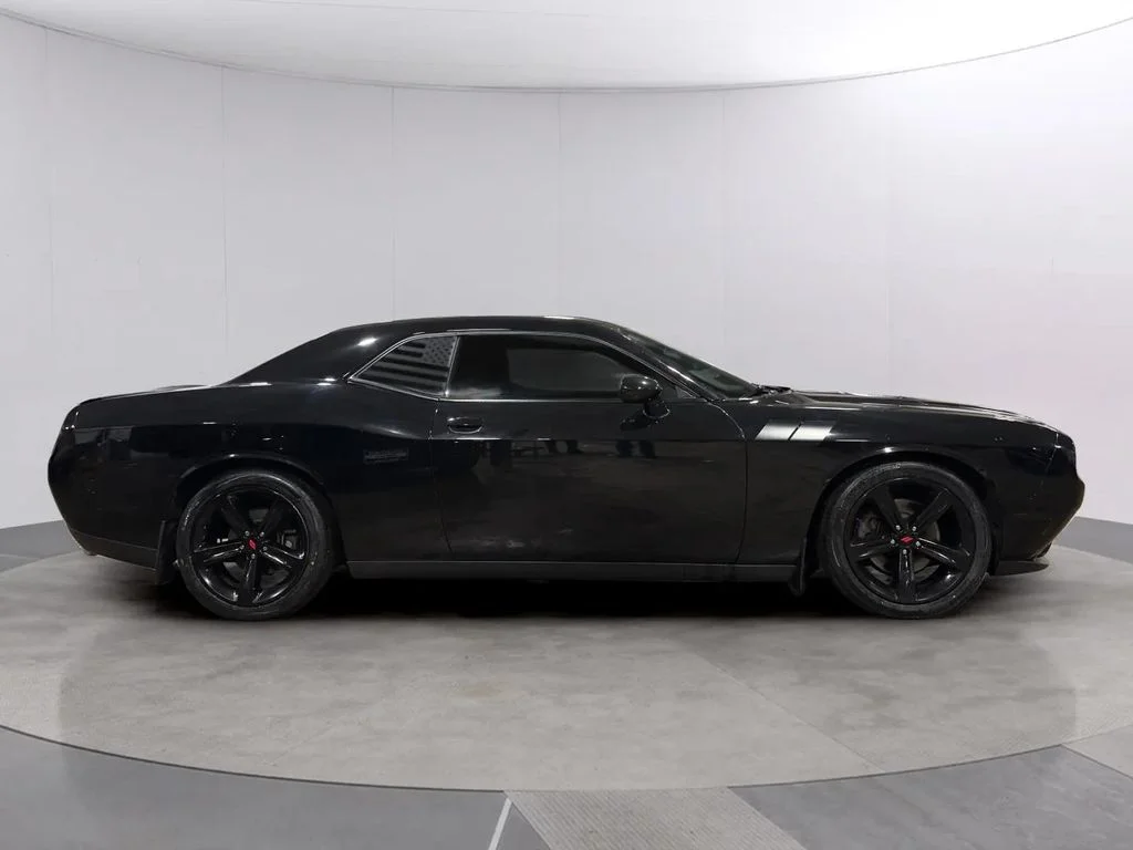 Used 2015 Pitch Black Clearcoat Dodge R/T Shaker image 3