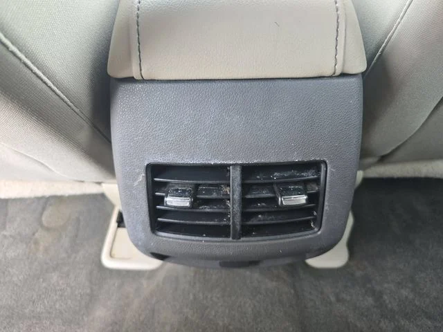 Used 2013 White Suede Ford SEL image 33