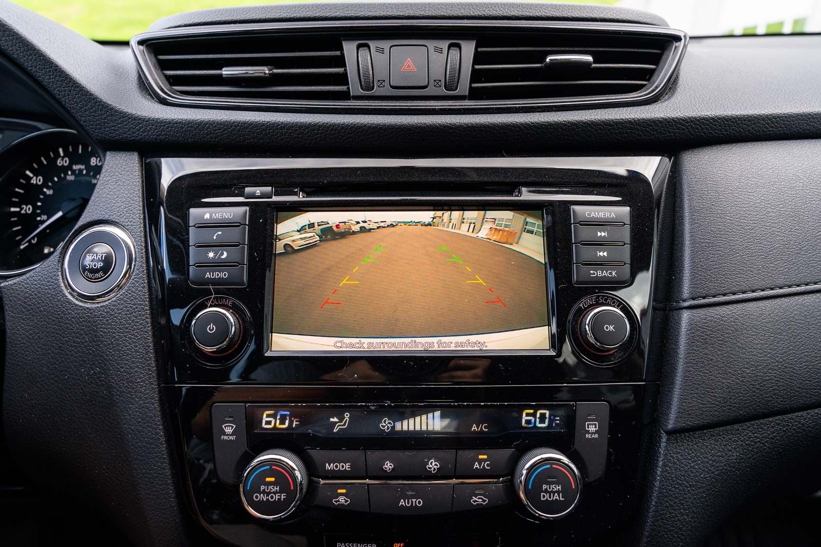 Used 2018 Glacier White Nissan SV image 31