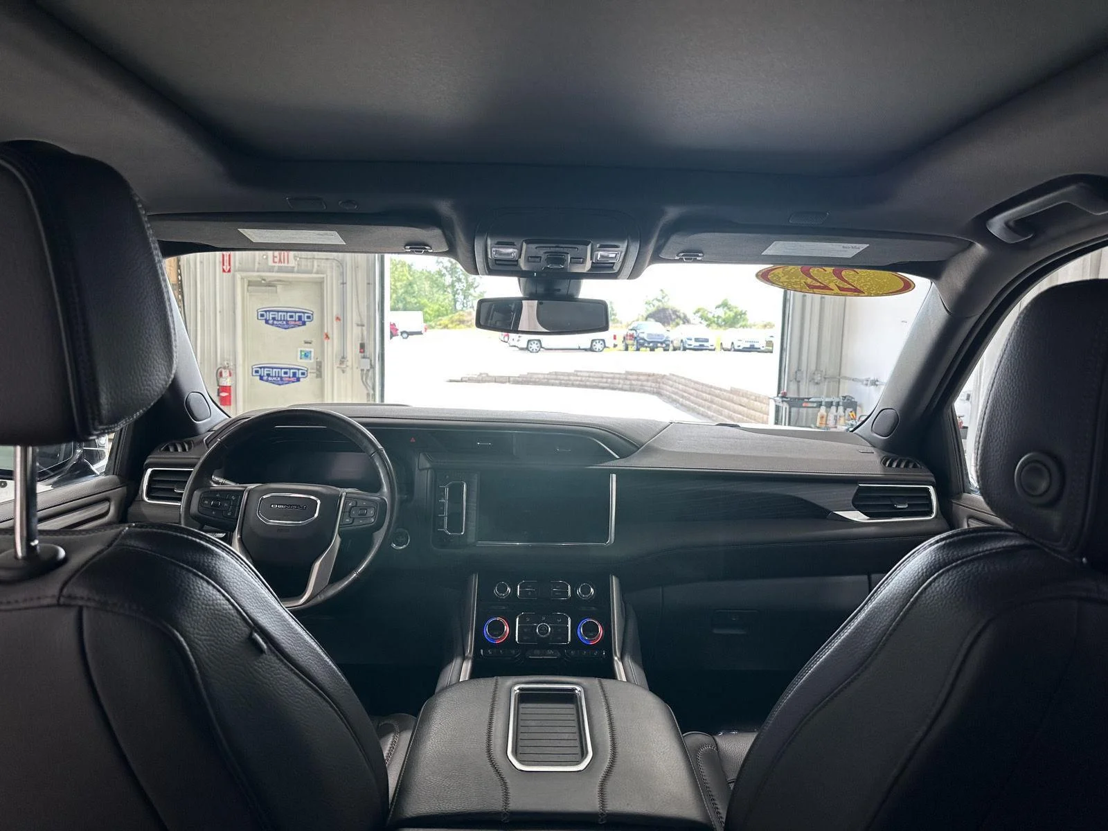 Used 2022 Onyx Black GMC Denali image 17