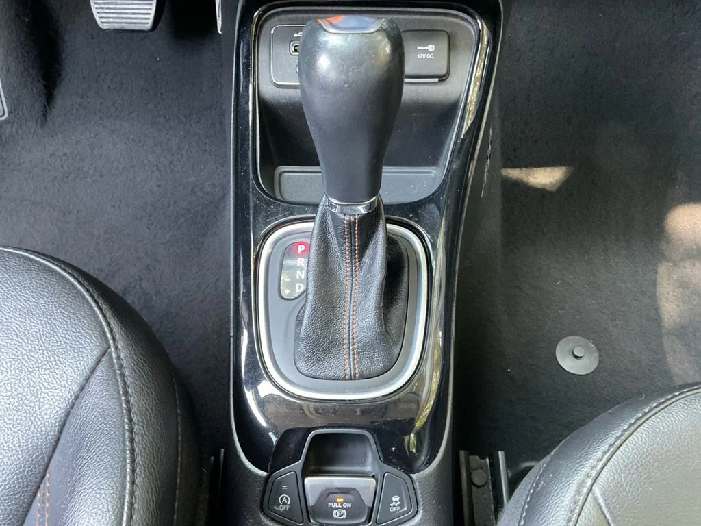 Used 2021 Silver Jeep Limited image 35