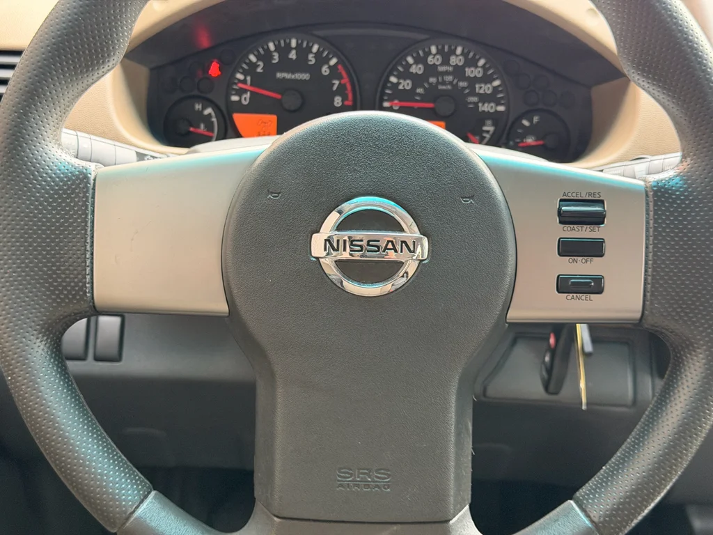 Used 2007 Avalanche Nissan S image 14