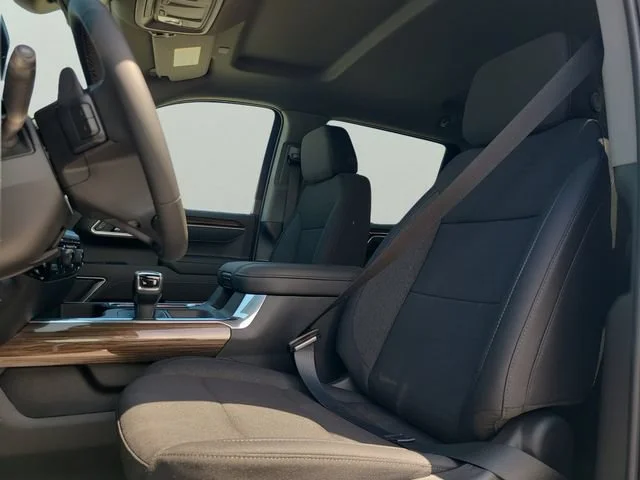 New 2026 Summit White Chevrolet LT image 19