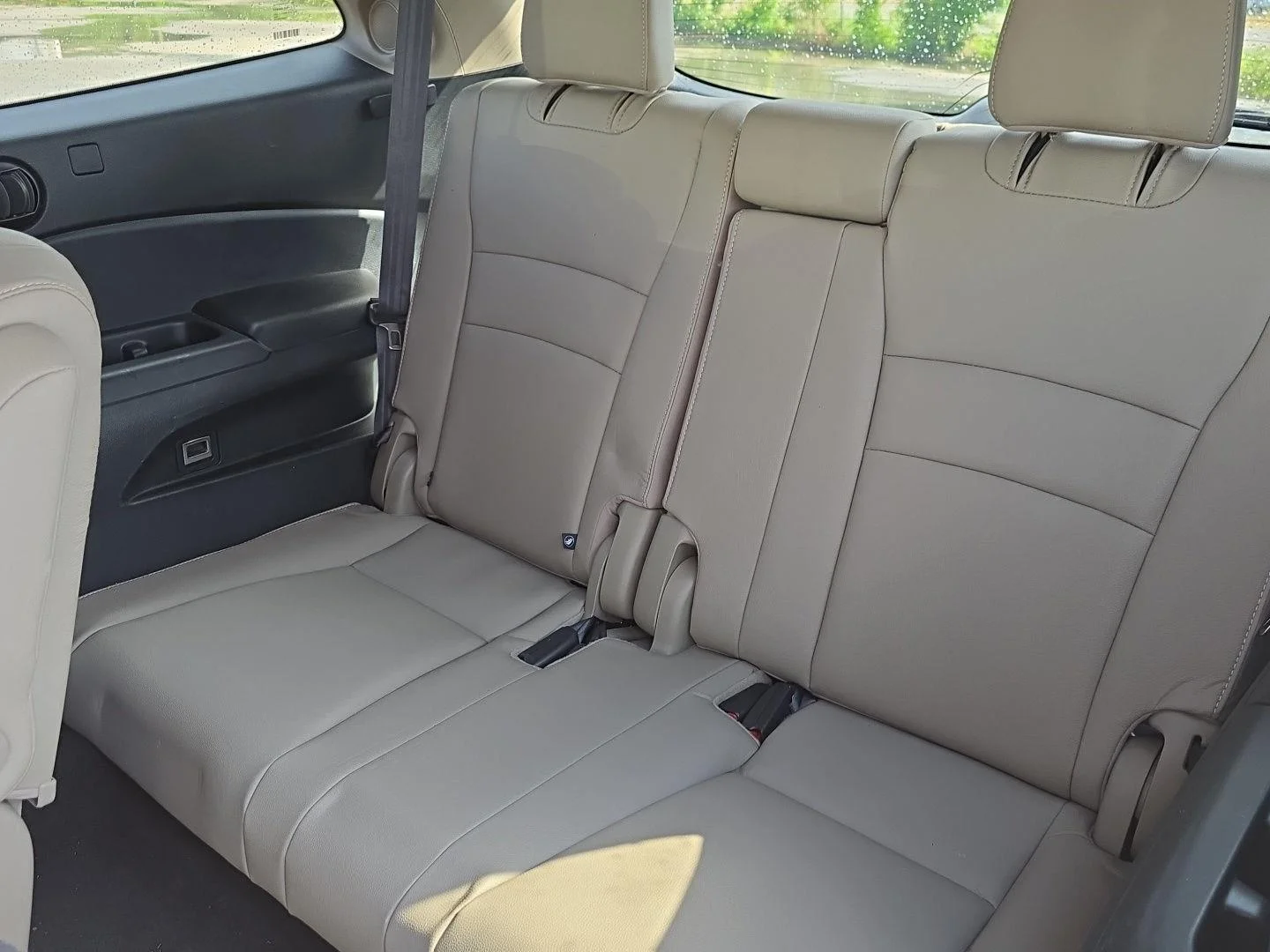 Used 2022 Platinum White Pearl Honda Touring w/Rear Captain