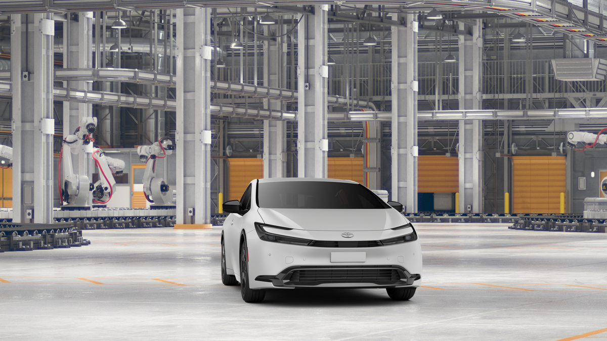 New 2027 Wind Chill Pearl Toyota LE image 16