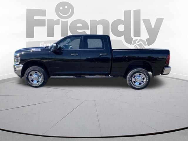 New 2026 Diamond Black Crystal Pearl-Coat Exterior Paint RAM Tradesman image 2