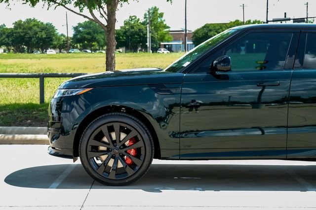New 2026  Land Rover Dynamic SE image 13