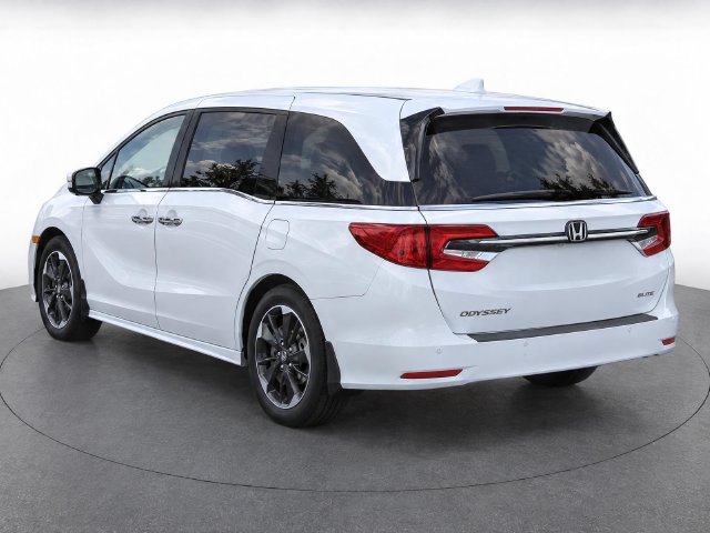Used 2022 White Honda Elite image 3
