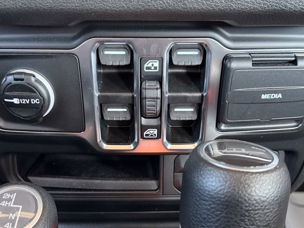 Used 2025 White Jeep Sport image 23