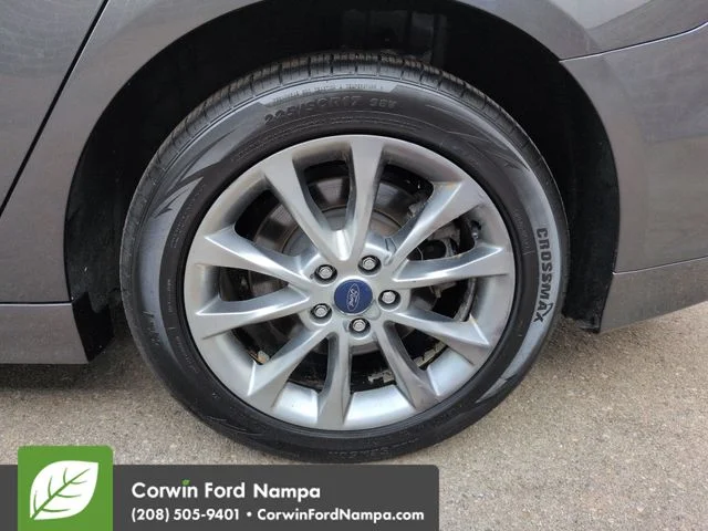 Used 2018 Magnetic Metallic Ford  image 31