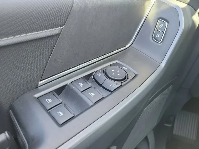 New 2026 Oxford White Ford XLT image 21