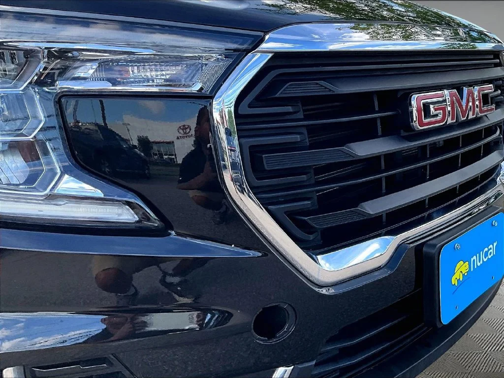 Used 2024 Black GMC SLE image 31