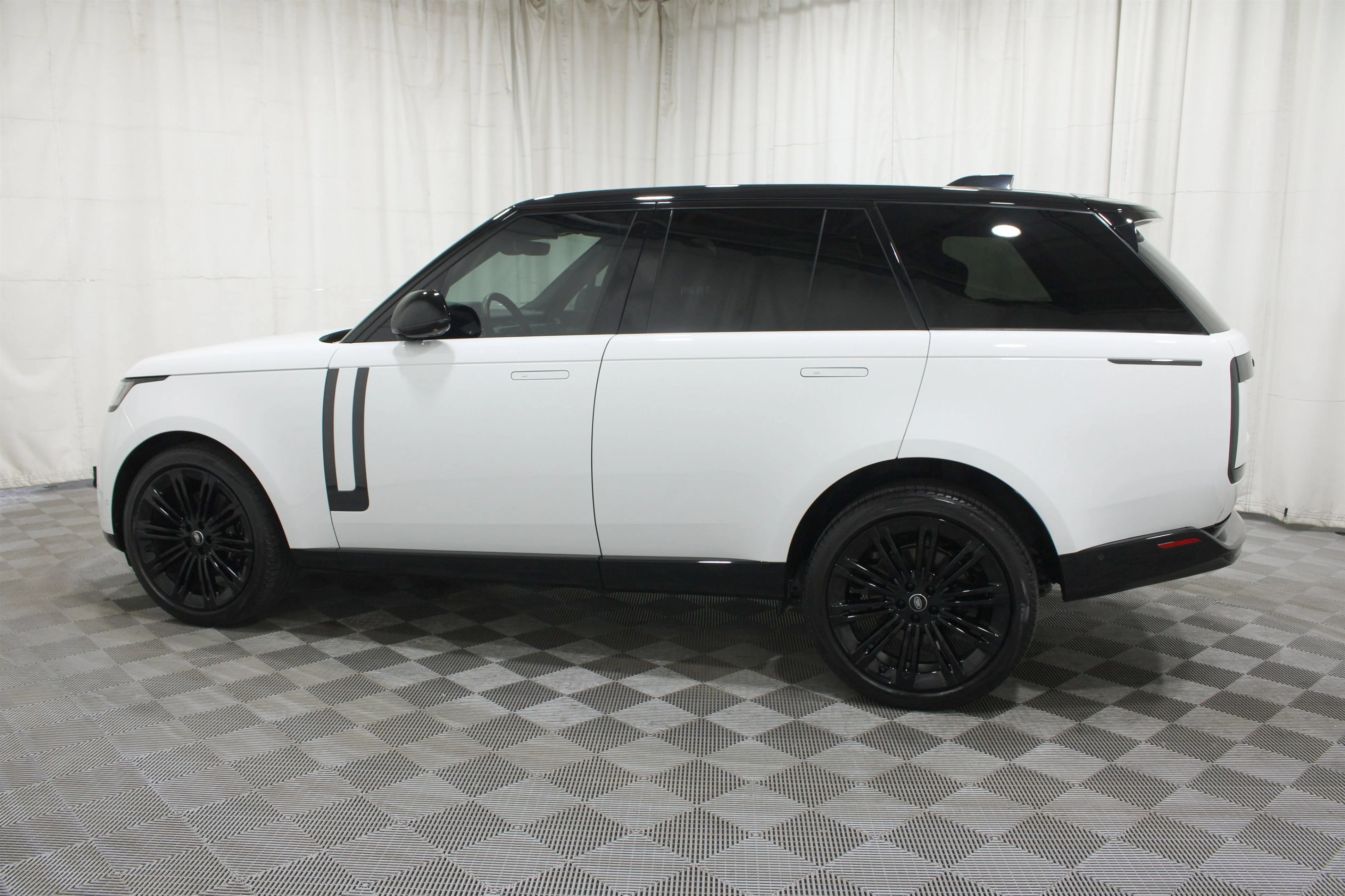 2024 Land Rover Range Rover SE - Photo 39