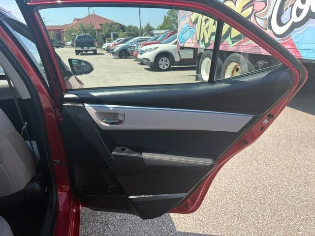 Used 2014 Red Toyota LE image 24