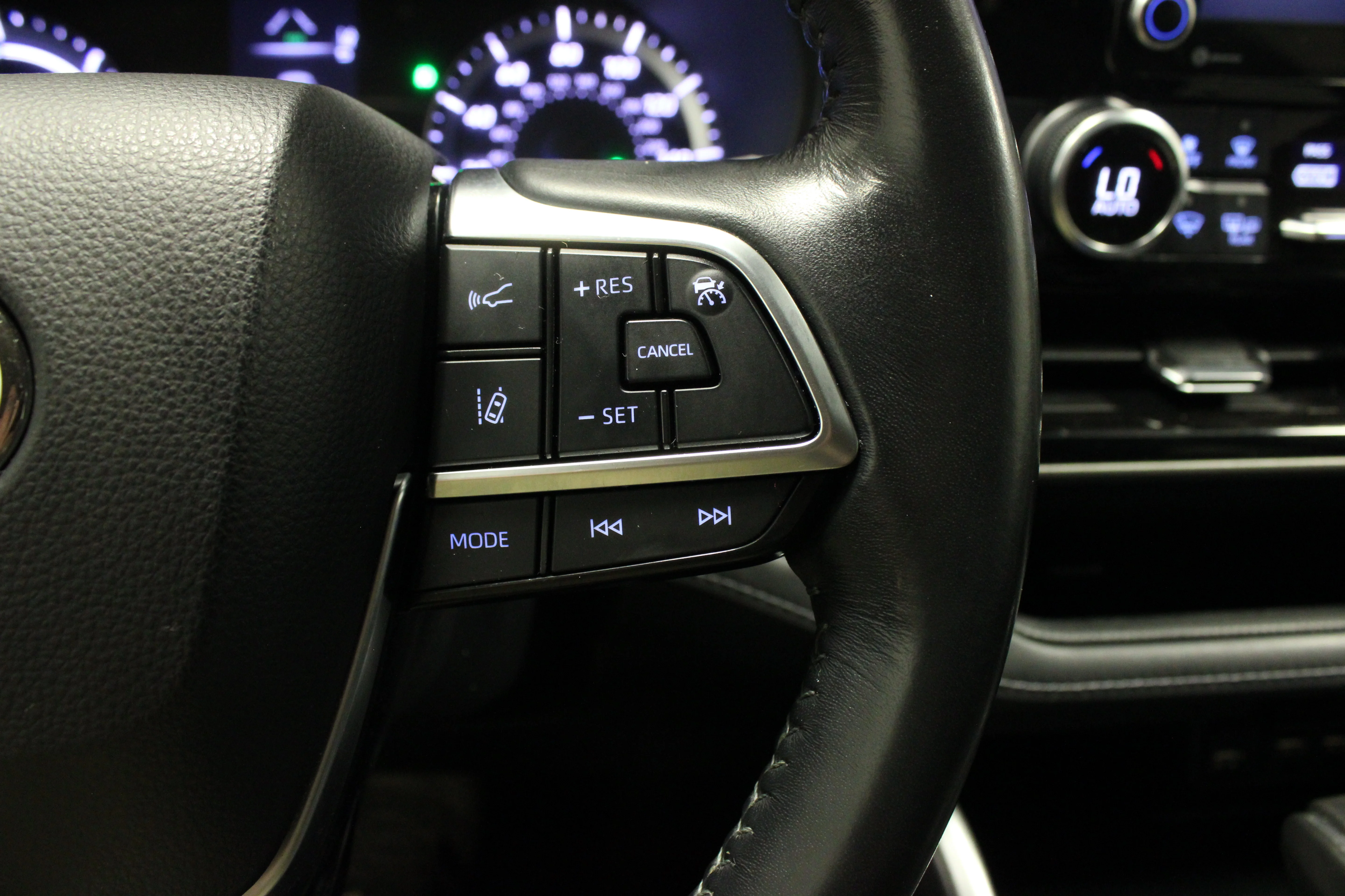 Used 2021 Midnight Black Metallic Toyota LE image 22