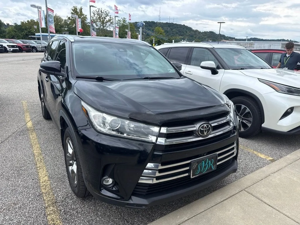 Used 2019 Black Toyota Limited Platinum image 3