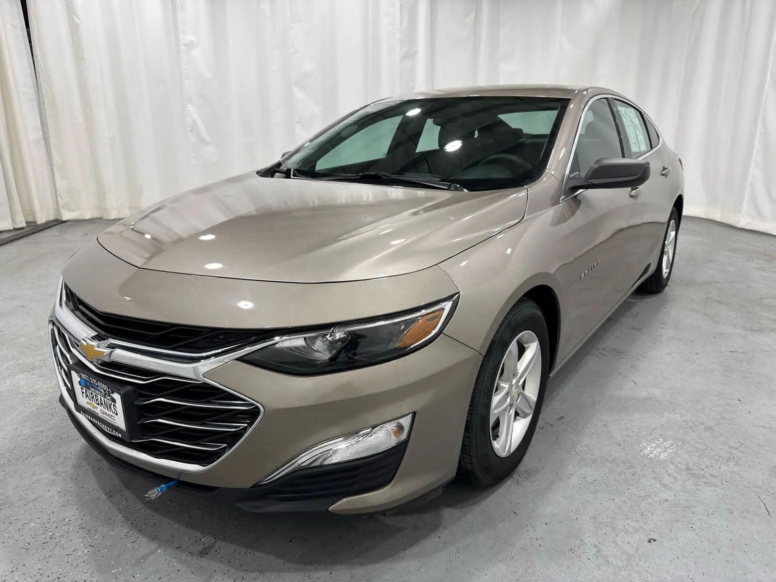 Used 2022 MINERAL GRAY METALLIC Chevrolet LS image 1