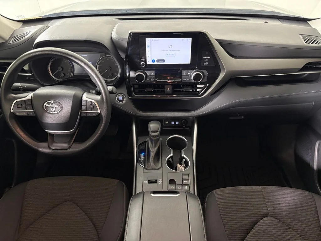 Used 2023 Black Toyota L image 33
