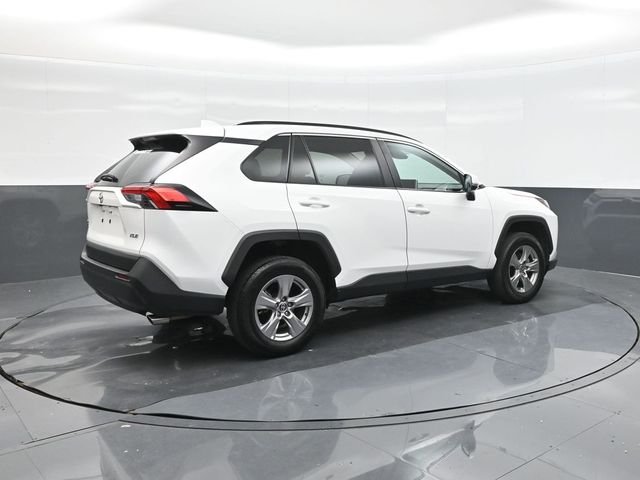 Used 2025 White Toyota XLE image 15