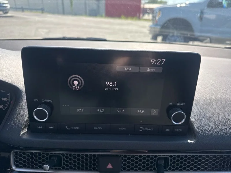 Used 2024  Honda EX image 15