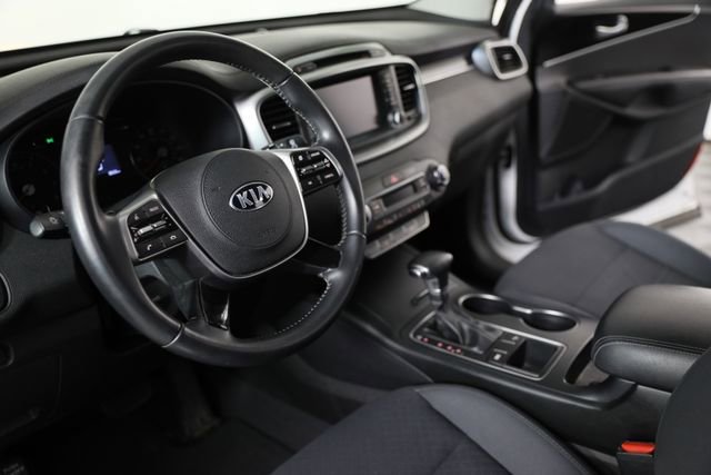 Used 2019 White Kia 2.4L LX image 13