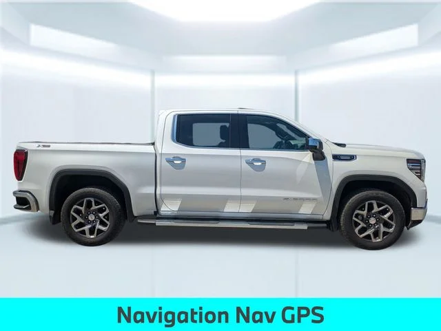 Used 2023 White GMC SLT image 8