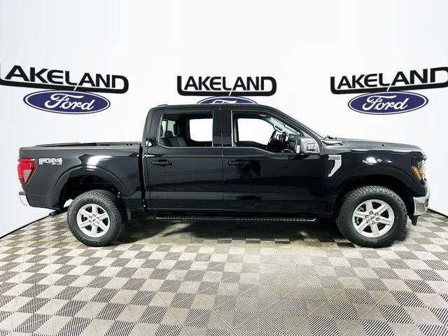New 2026 Black Ford XLT image 3