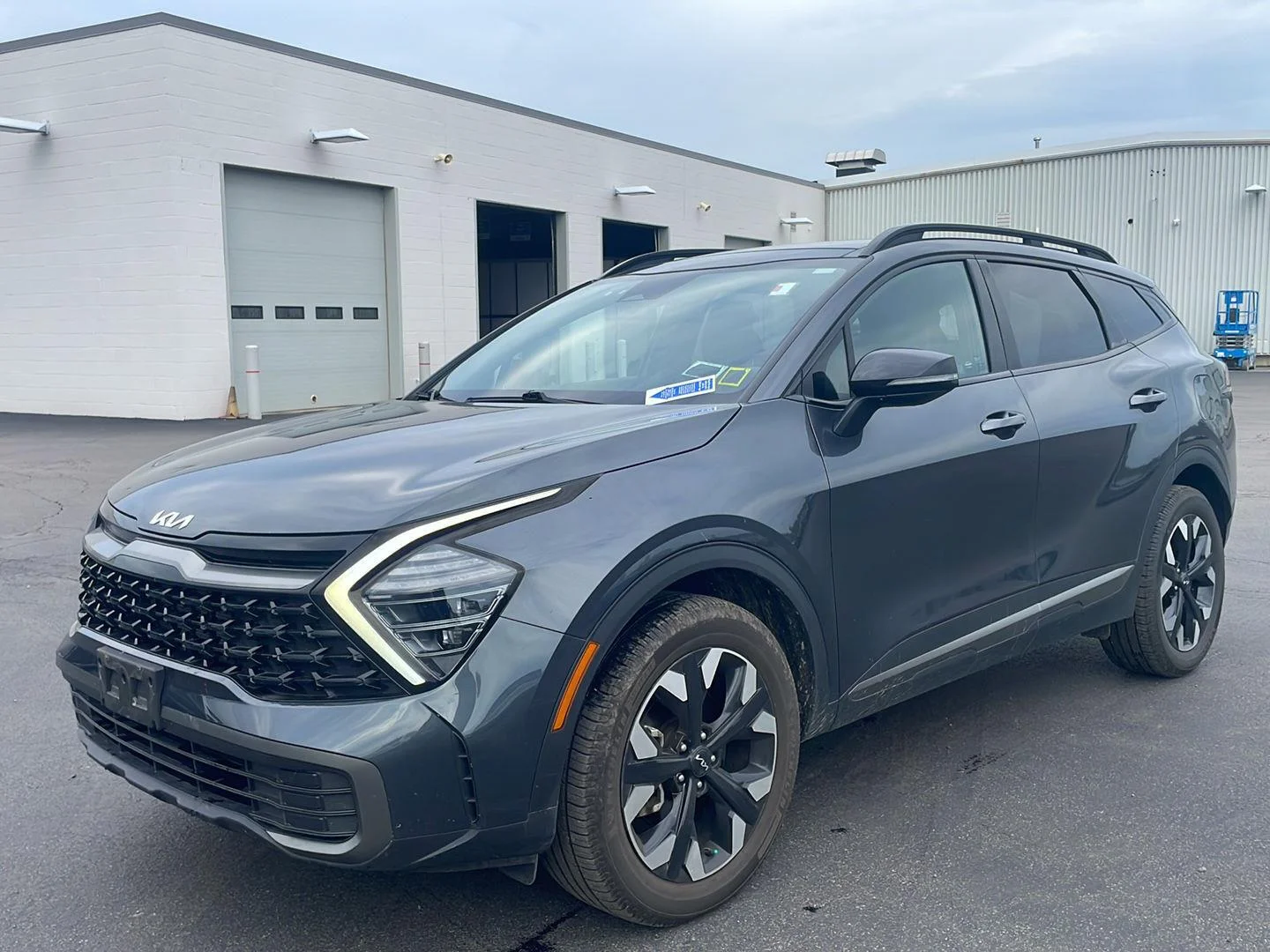 Used 2024 Gravity Gray Kia X-Line image 8