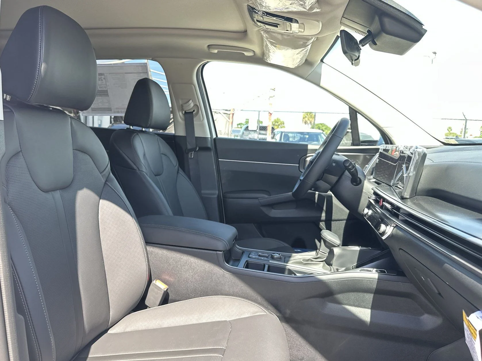 New 2026 Glacial White Pearl Kia S image 24