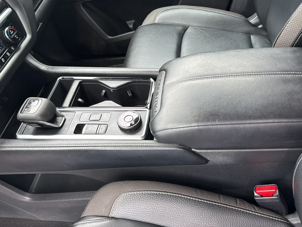 Used 2023 Black Nissan SL image 18