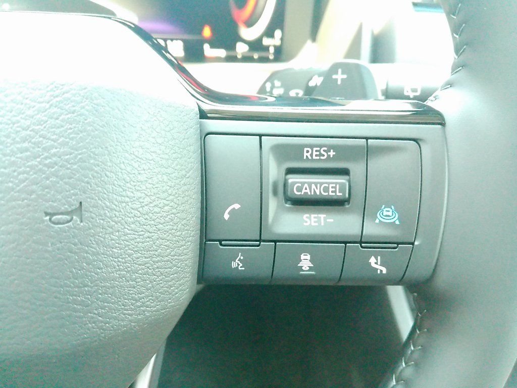 2025 Nissan Rogue SL - Photo 37