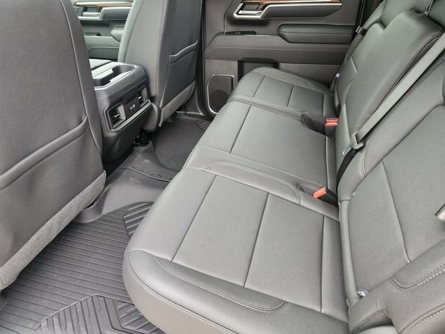 New 2026 Summit White Chevrolet LT image 31