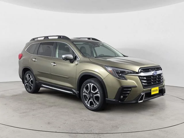 Used 2023 Green Metallic Subaru Touring image 3
