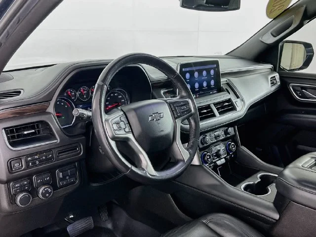 Used 2021 Gray Chevrolet Z71 image 38