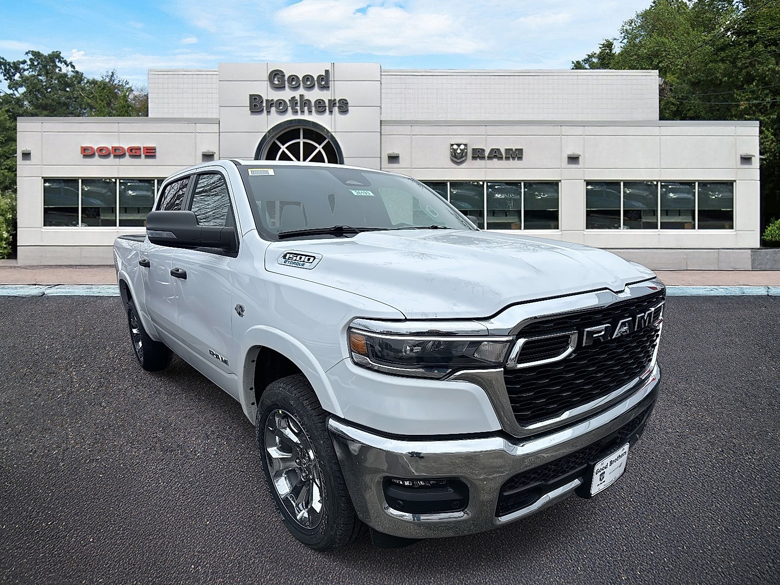 New 2026 Bright White Clear-Coat Exterior Paint RAM Big Horn image 3
