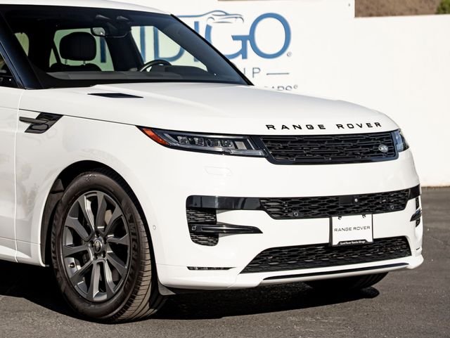 Used 2024 Fuji White Land Rover Dynamic SE image 5