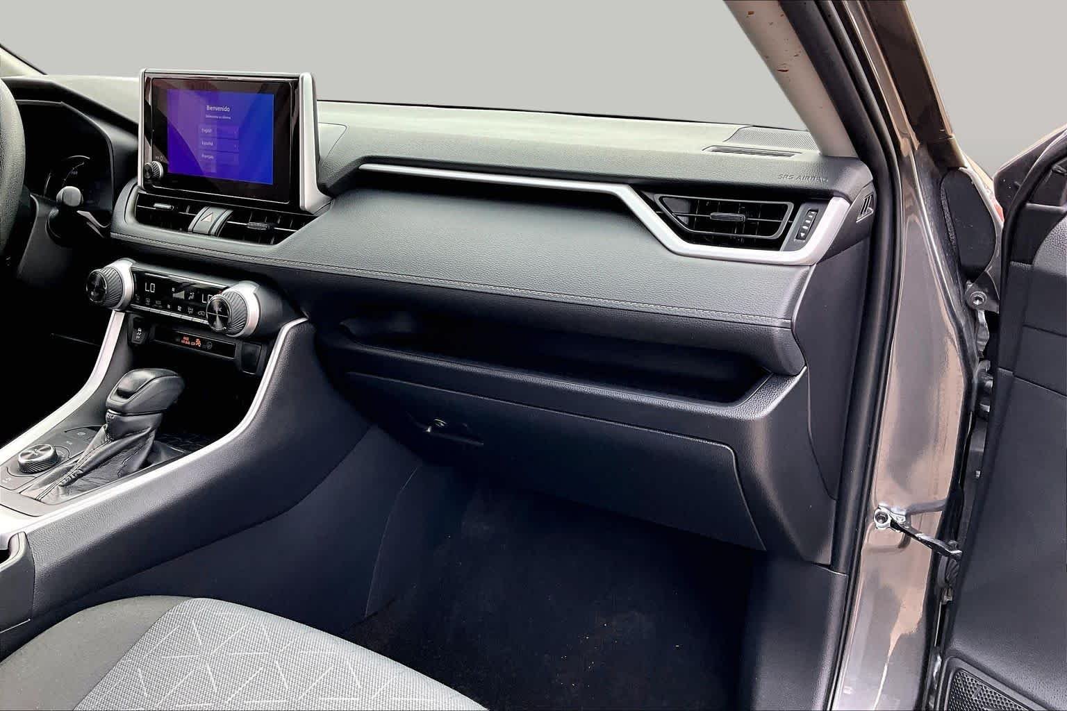 Used 2025 Magnetic Gray Metallic Toyota Hybrid XLE image 37