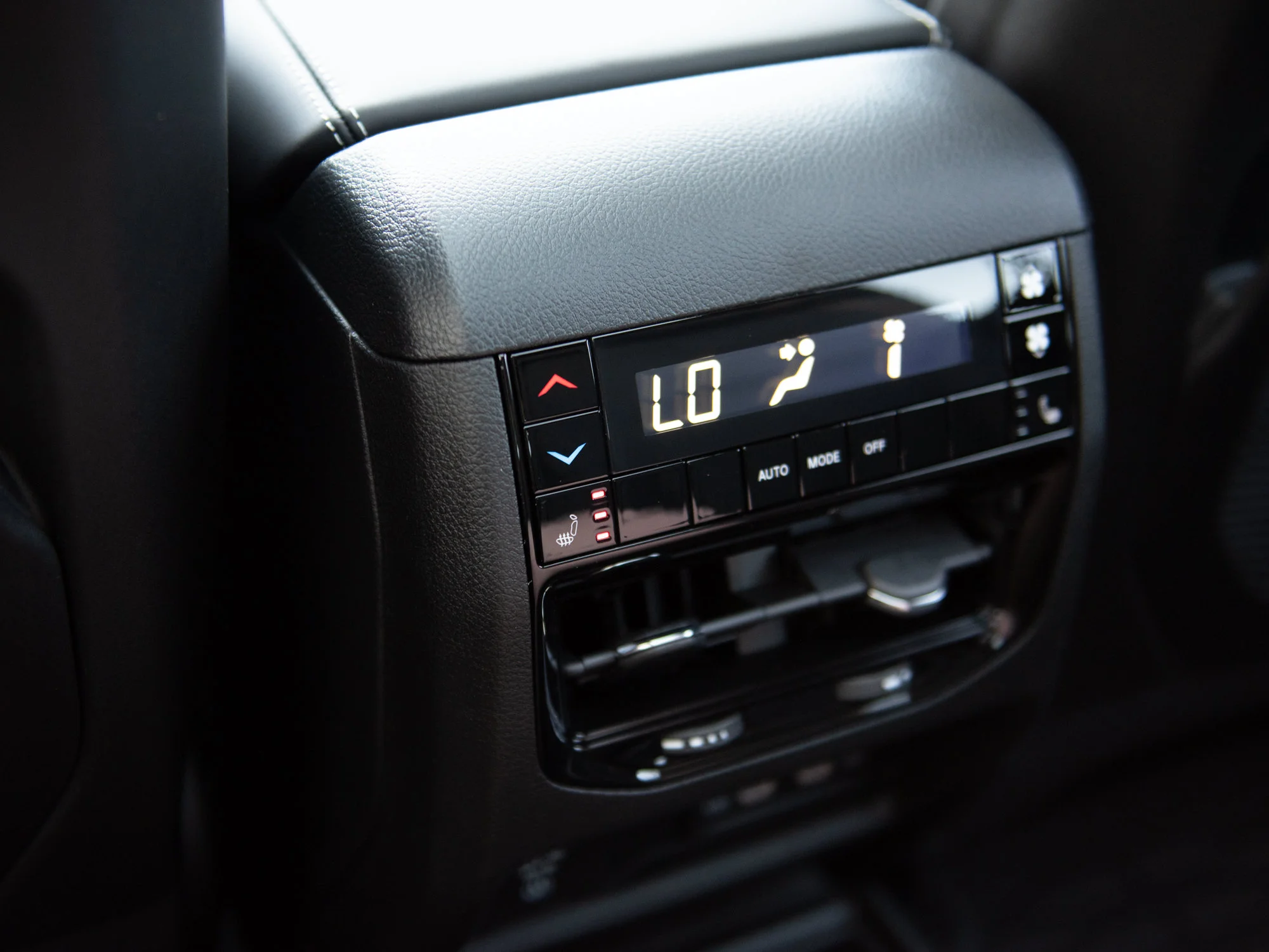 New 2026 Black Jeep Limited Reserve* image 21