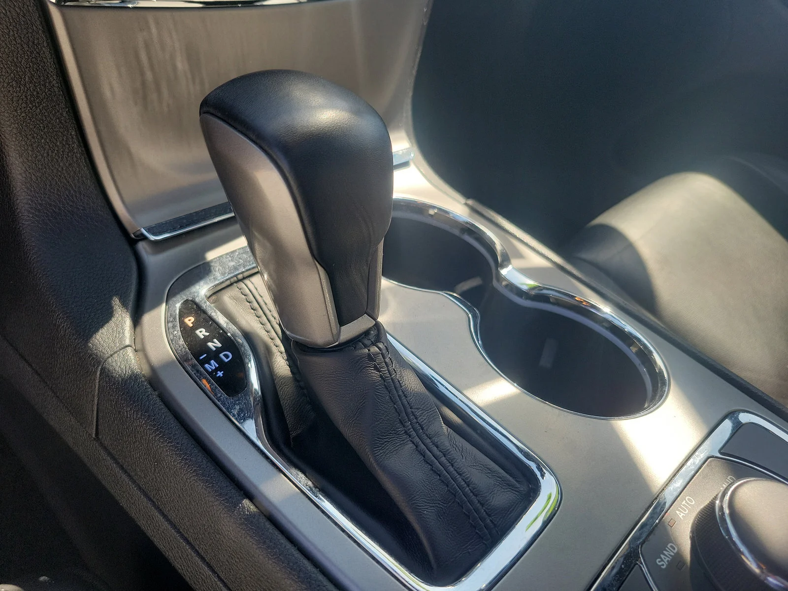 Used 2020 Bright White Clearcoat Jeep Limited image 15