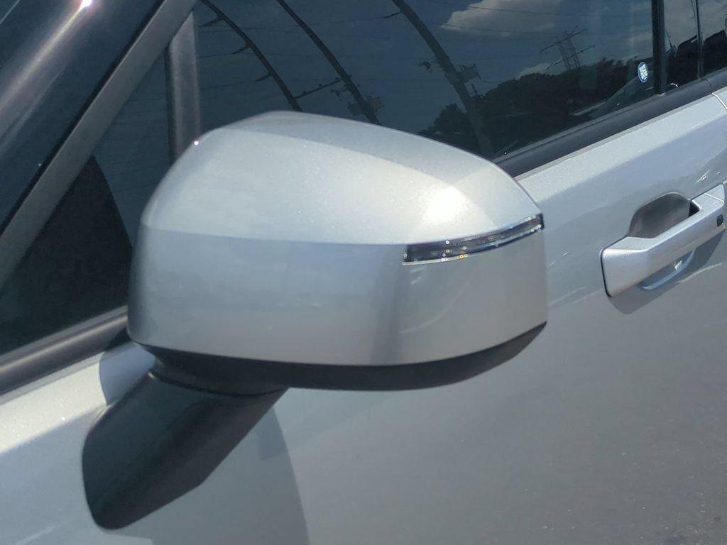 New 2027 Silver Hyundai SEL FWD image 12
